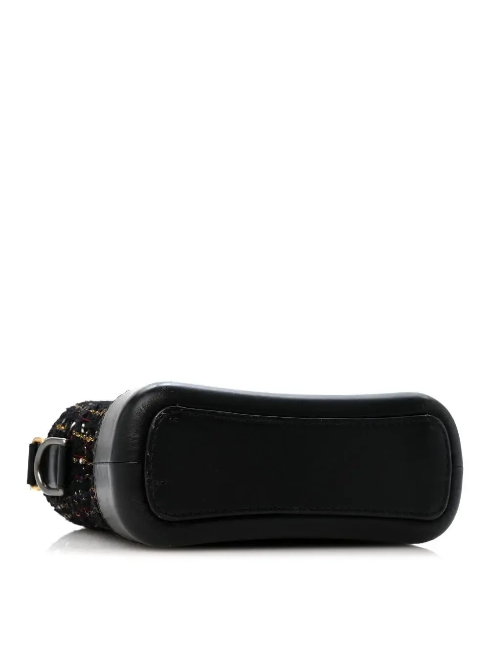 CHANEL indulge timeless